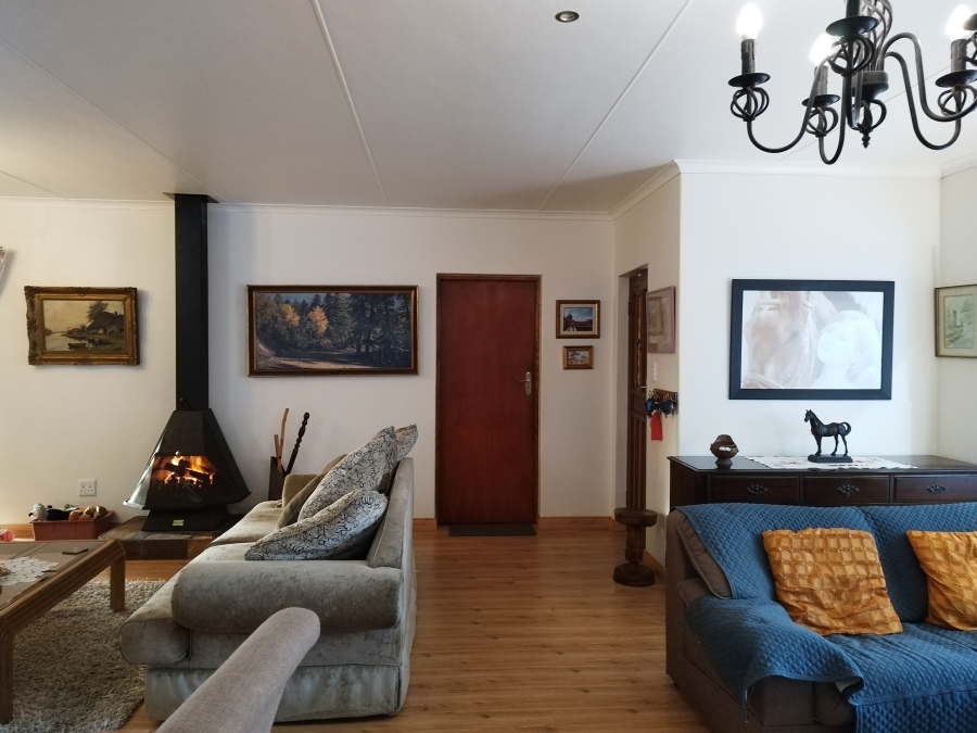 4 Bedroom Property for Sale in Fraaiuitsig Western Cape